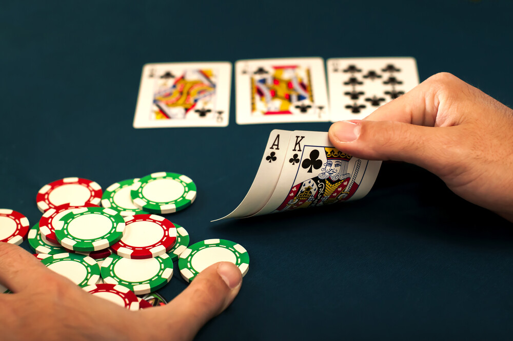 Holdem poker oyunu nedir